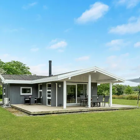 Сasa de vacaciones 3 Bedroom Pet Friendly In Knebel